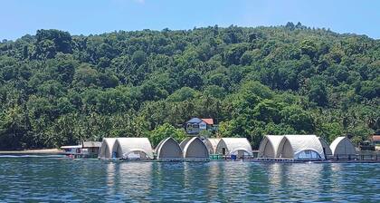 Floating Home in Reef Resort Unit 8