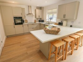 Lava-louças, talheres/pratos/utensílios de cozinha