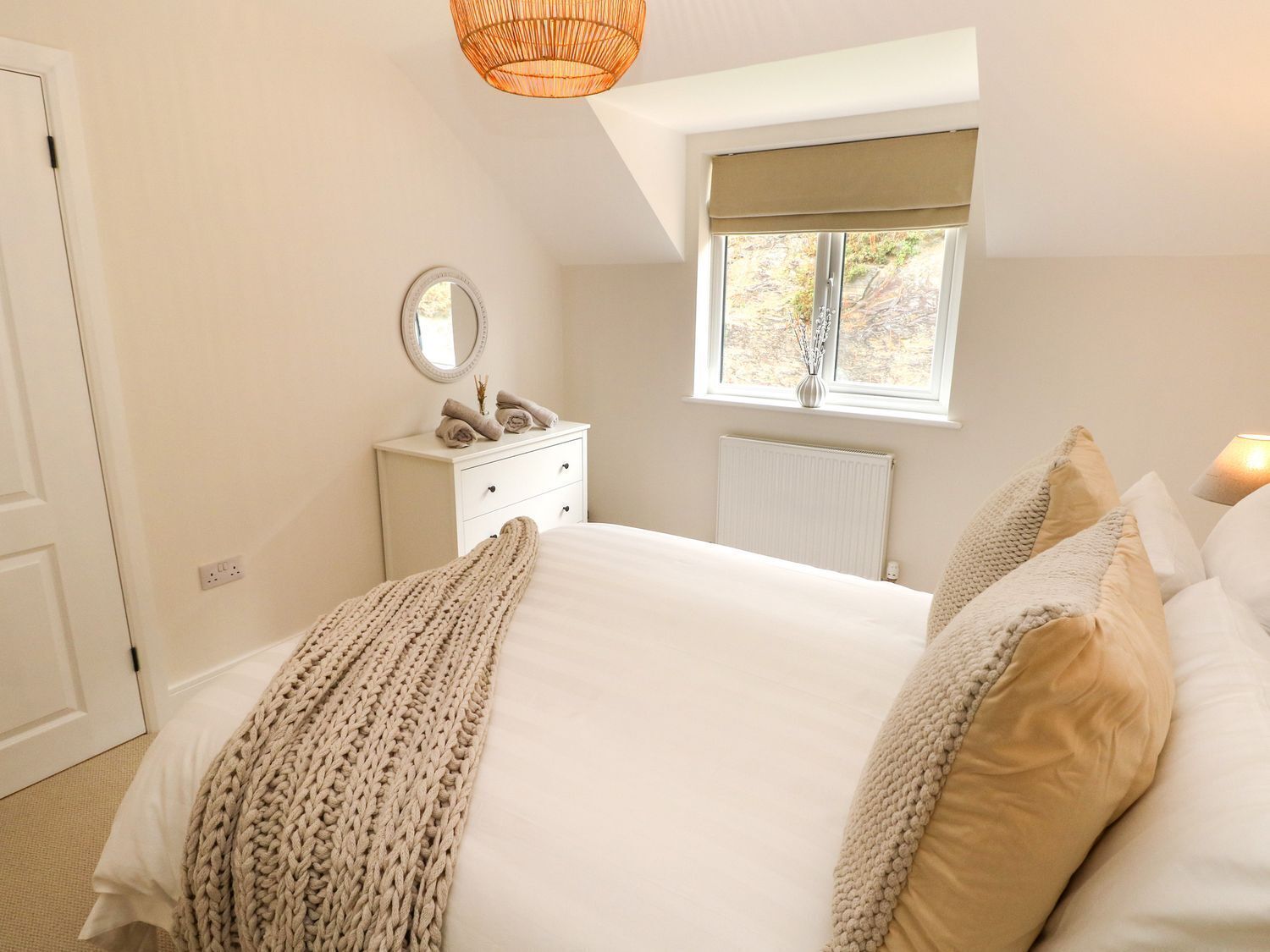 3 bedrooms, individually decorated, individually furnished, free WiFi