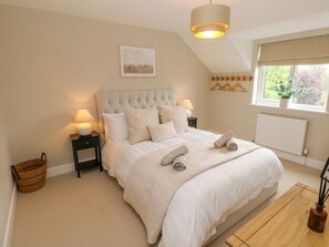 3 kamar tidur dan didekorasi berbeda-beda