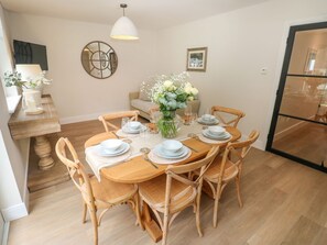 Dining - Hafan Y Gof (Newcastle Emlyn)