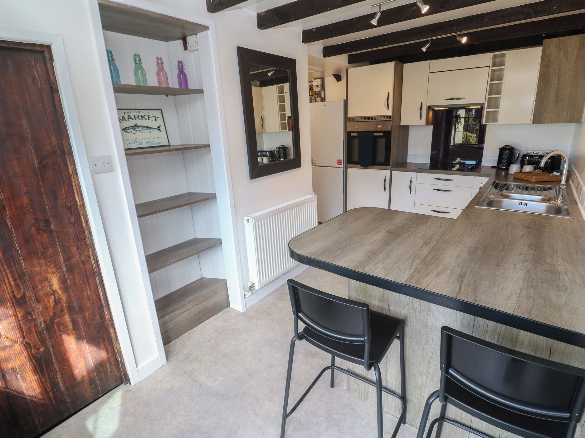 Dishwasher, cookware/dishes/utensils