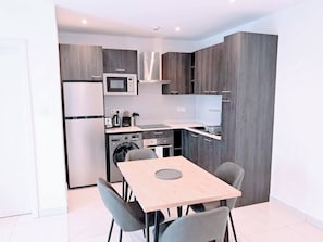 Apartment, 2 Bedrooms, Smoking, Balcony | Interior
