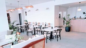 อพาร์ทเมนท์, 2 ห้องนอน, สูบบุหรี่ได้, ระเบียง | ร้านอาหาร