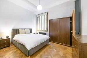 2 soverom, strykejern/-brett, reiseseng for barn og wi-fi (inkludert)