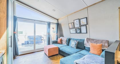 Moonlit Skylight - Billing Aquadrome