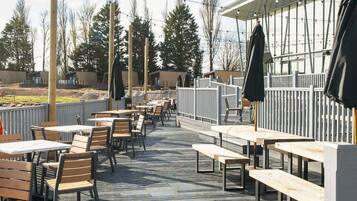 Tempat makan outdoor