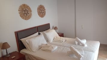 2 bedrooms, iron/ironing board, free WiFi, bed sheets