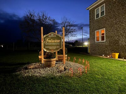 The “Old School” • Historic Town • Free Parking