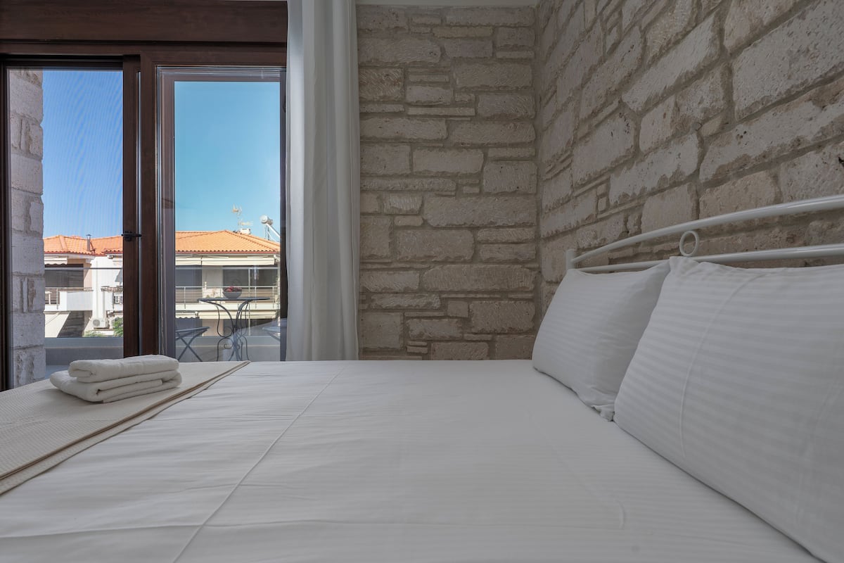 Two Story Suite with Two Bedrooms | 1 bedroom, free WiFi