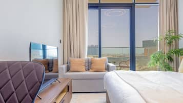 Deluxe-studiolejlighed - balkon - byudsigt | Pengeskab på værelset, strygejern/strygebræt, gratis Wi-Fi