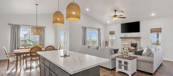 The White Heron - Bayside home with Ocean views!
