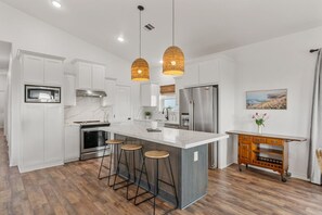 Fridge, microwave, dishwasher, coffee/tea maker