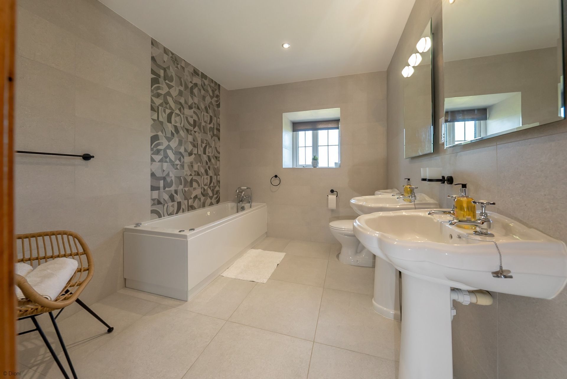 Shower, towels