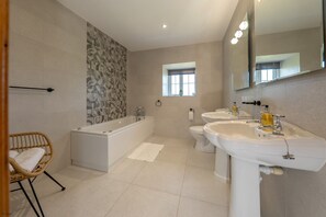 Shower, towels