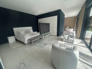 5 Schlafzimmer, Bügeleisen/Bügelbrett, WLAN, Bettwäsche