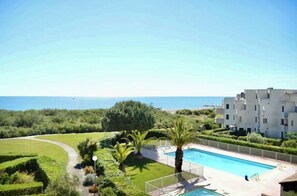 Pool - Seaside apartment with pool (Saint-Cyprien)