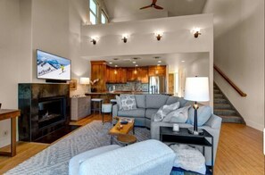 Smart-TV, peis og stereoanlegg