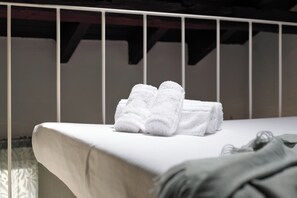 Comfort Studio, City View | Free WiFi - Inviting studio near the city centre (Milan)