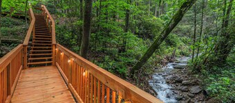 Rustic Maggie Valley 2 Bedroom Cabin And Private Creek
