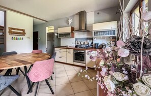Kühlschrank, Ofen, Herdplatte, Geschirrspüler