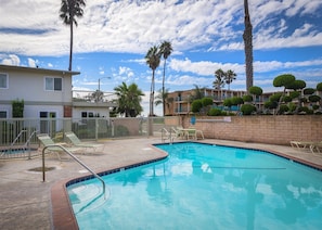 公寓式客房, 1 间卧室 | 泳池 | 恒温泳池