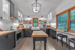 Casa, 3 habitaciones | Cocina privada | Frigorífico, horno, cafetera o tetera y hervidor eléctrico