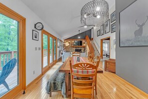 House, 3 Bedrooms | Dining