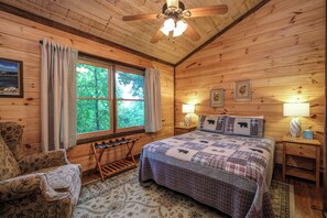 2 makuuhuonetta, silitysrauta/-lauta, Wi-Fi, vuodevaatteet