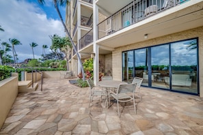 Condo, 2 Bedrooms | Outdoor dining
