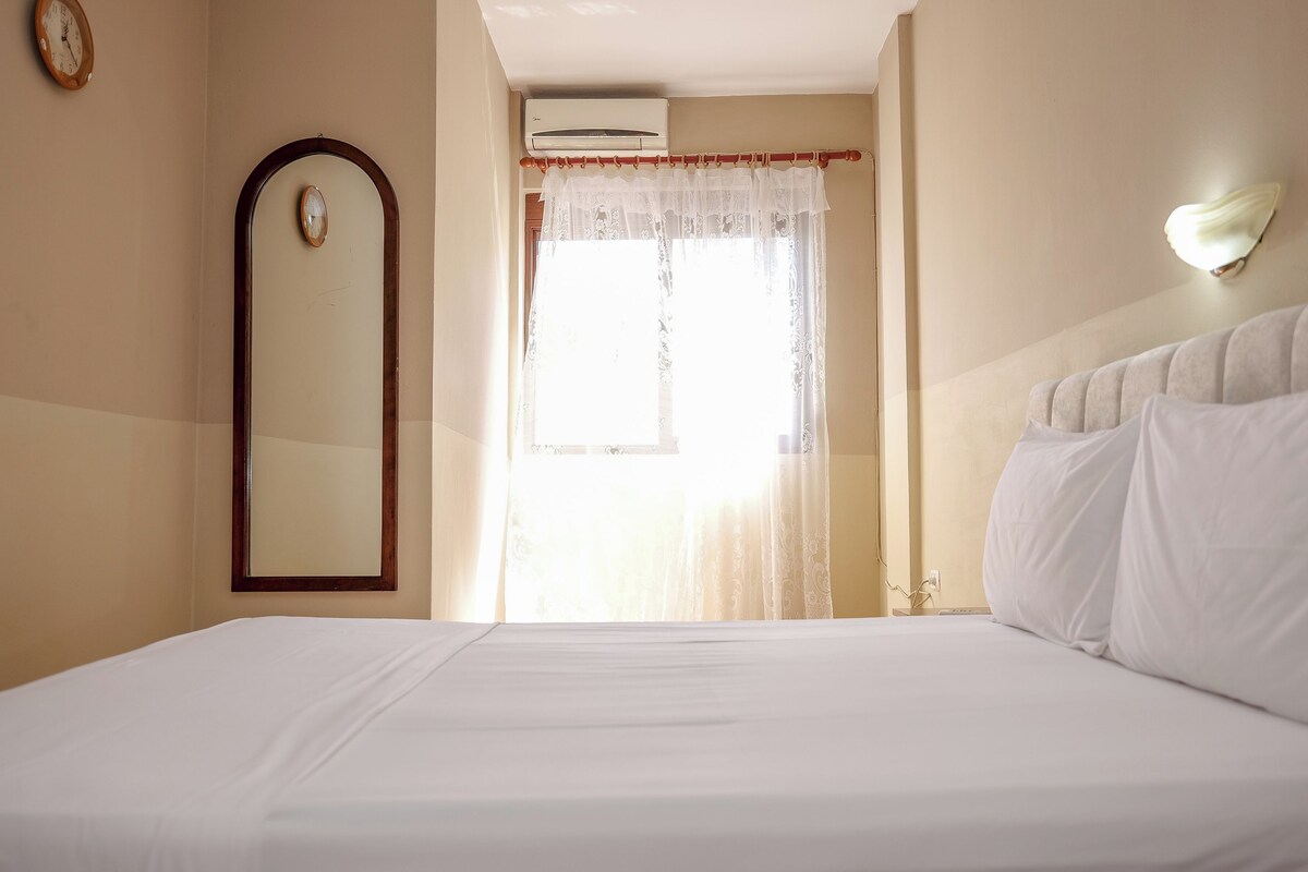 Economy Triple Room