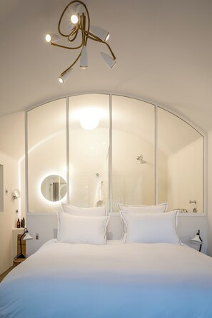 4 chambres, fer et planche Ă repasser, Wi-Fi, draps fournis