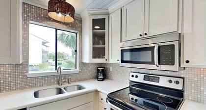 Lighthouse Point 22A | Great Views, Pool Access