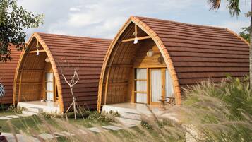 Bureau, espace de travail pour ordinateurs portables