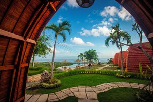 Luxe kamer, uitzicht op zee | Uitzicht vanaf balkon