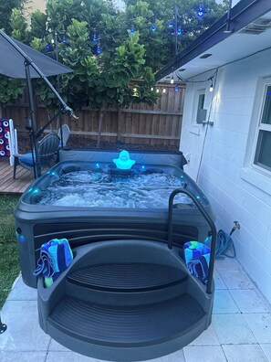 Bañera de hidromasaje exterior