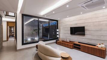 House with 4 Suites 303m² | Living area