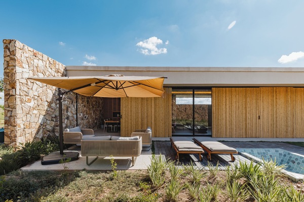 2-Suite House 183m | Terrace/patio
