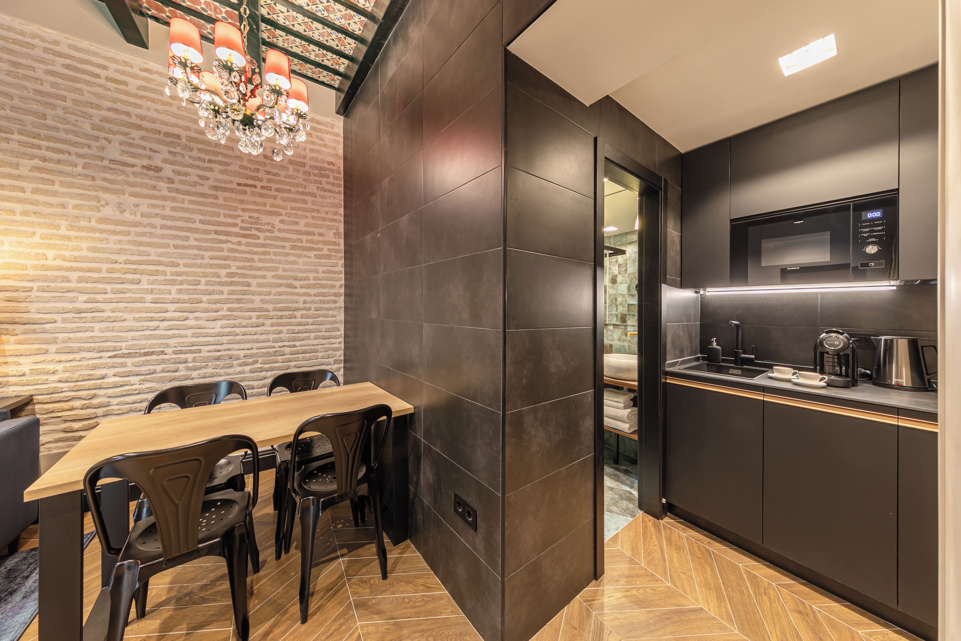 Appartement Luxe | Cuisine privée | Réfrigérateur, micro-ondes, four, cafetière/bouilloire