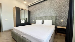 2 quartos, ferros/tábuas de passar roupa, Wi-Fi, roupa de cama