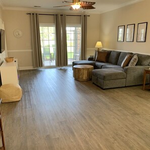 Smart TV, fireplace - Sunkissed Bliss at Myrtlewood Villas (Myrtle Beach)
