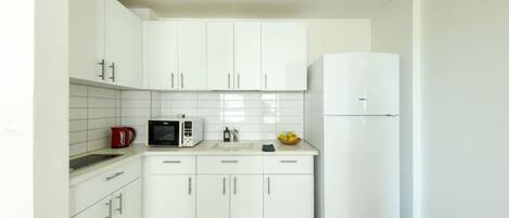 Fridge, microwave, stovetop