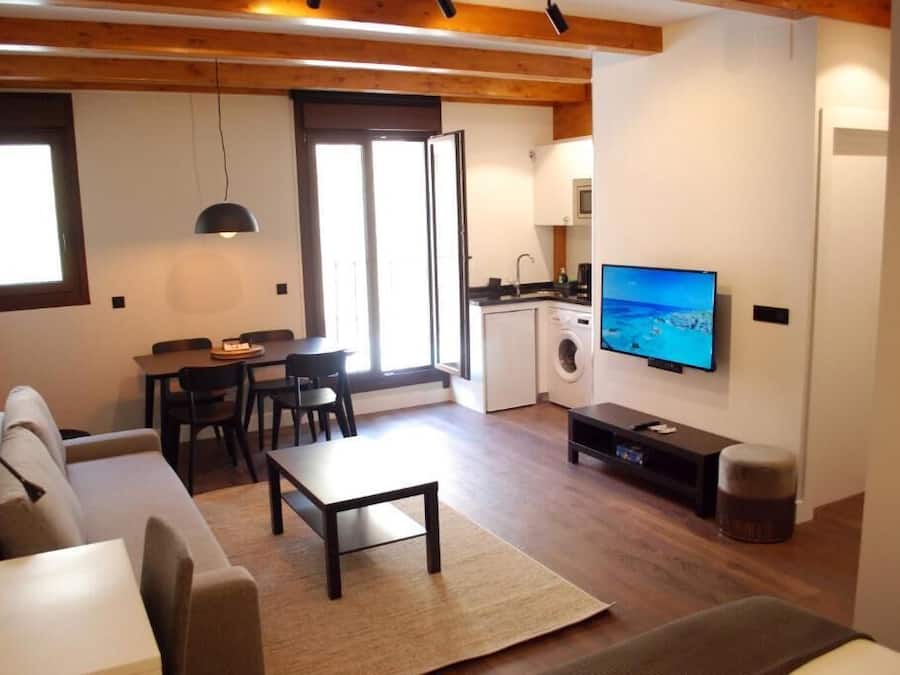 Ropa de cama de alta calidad, cubrecamas y escritorio