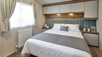 Stuga | 3 sovrum, individuell inredning, unika möbler och gratis wi-fi