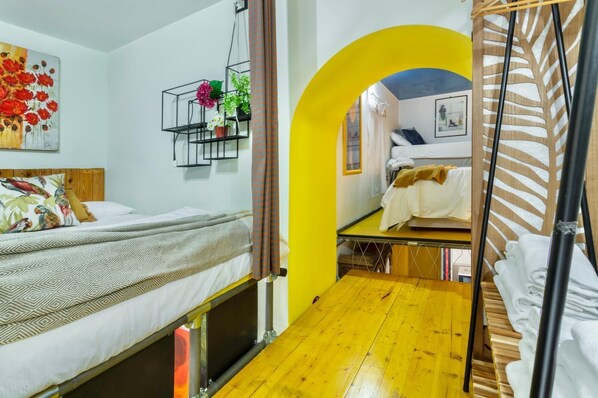 1 habitación, wifi y ropa de cama