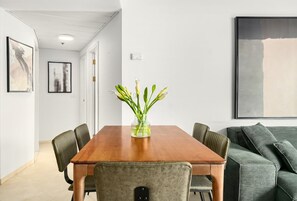 Dining - Magnificent Seaside Panorama Stay by Sea N' Rent (Tel Aviv-Yafo)