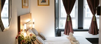Oakshaw Guesthouse - Cozy Double Room in a Central Location. R9