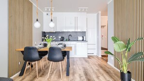 Apartment (95) | Wohnbereich | Flachbildfernseher