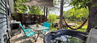 Le Héron Eco-Rustic Chalet with Waterfront Terrace and Spa