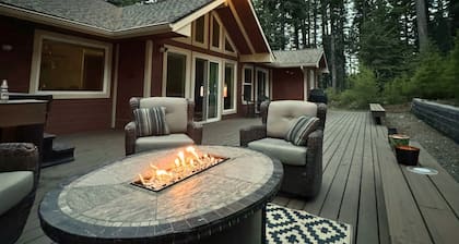 Private Hot Tub Retreat Near Tamarack | Quiet Donnelly Cabin
